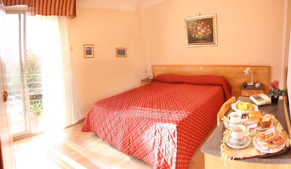 Albergo Savoia Ospedaletti Extérieur photo